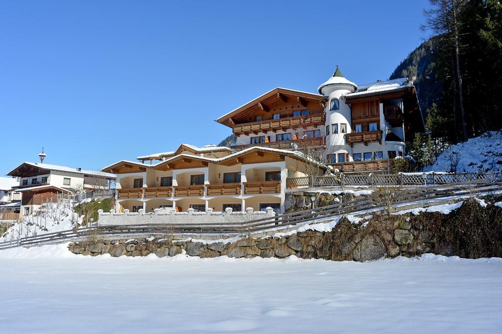 Hotel Ländenhof Superior Mayrhofen Exteriör bild