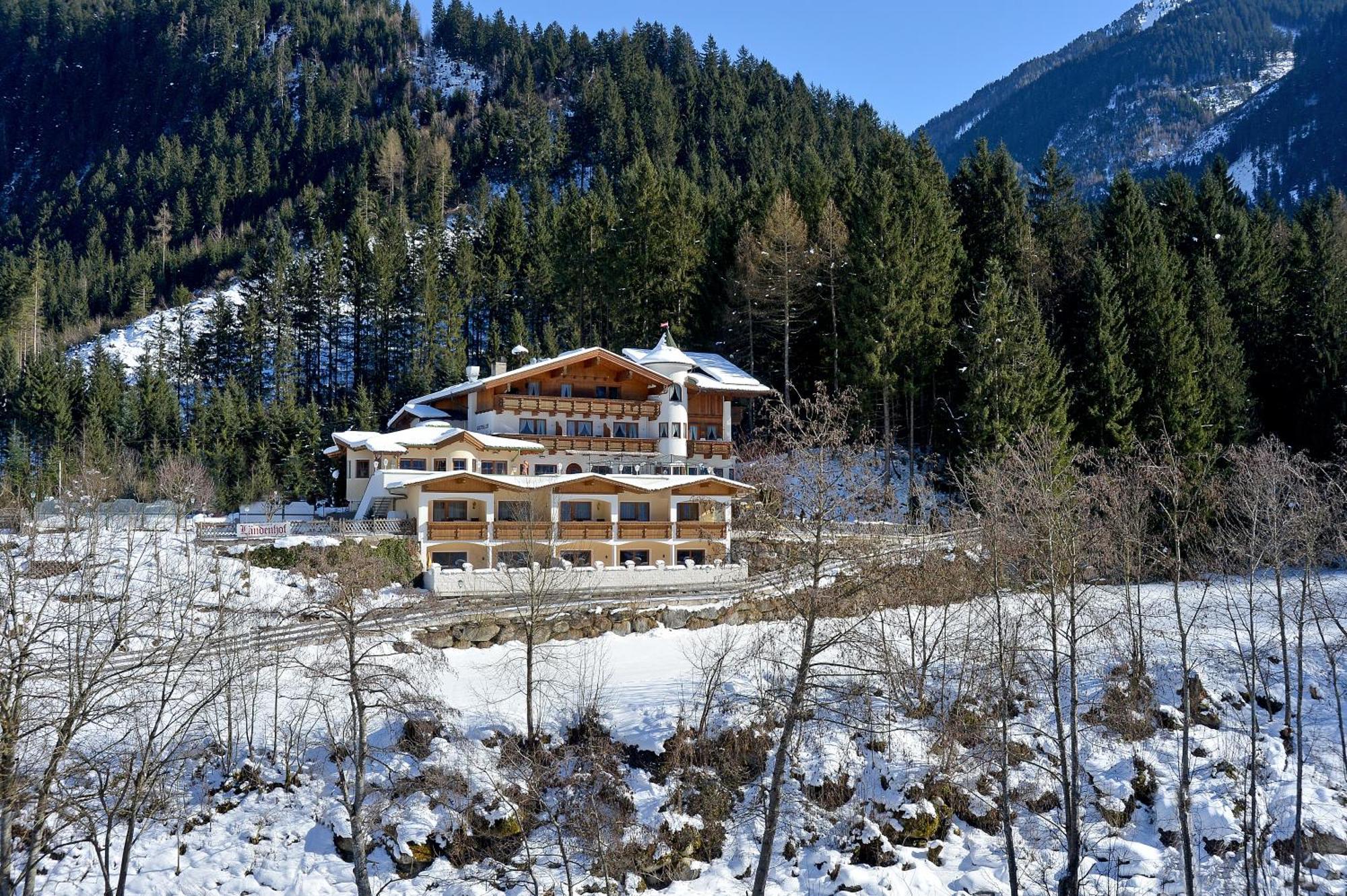 Hotel Ländenhof Superior Mayrhofen Exteriör bild