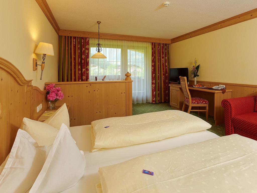 Hotel Ländenhof Superior Mayrhofen Exteriör bild