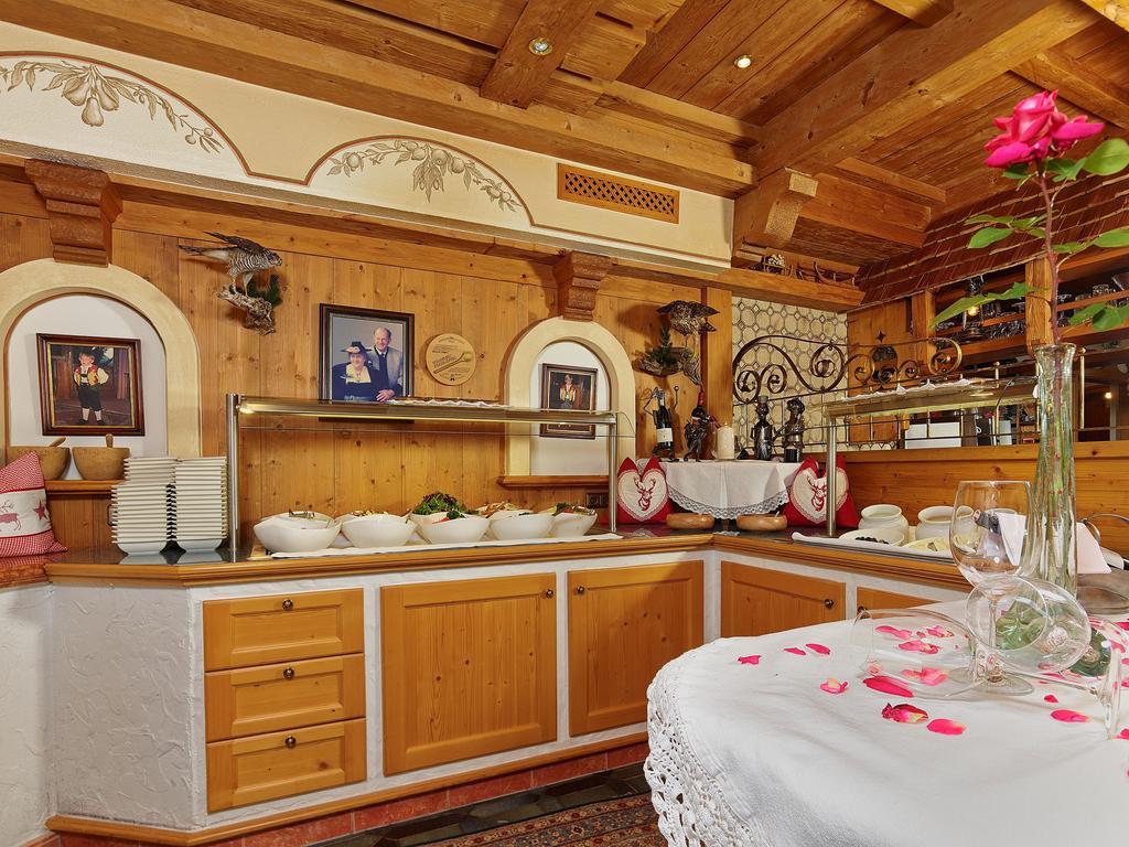 Hotel Ländenhof Superior Mayrhofen Exteriör bild