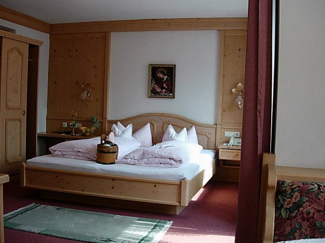 Hotel Ländenhof Superior Mayrhofen Rum bild